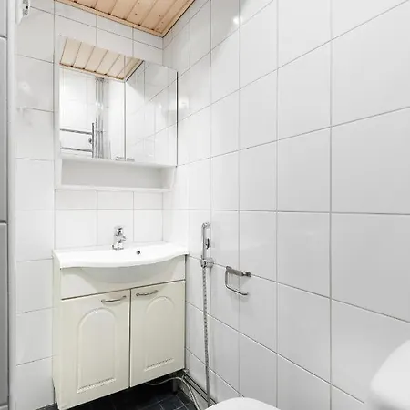 Wehost Spacious For 5 With A Kitchen *