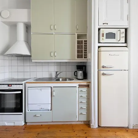 Апартаменты Wehost Spacious For 5 With A Kitchen Хельсинки