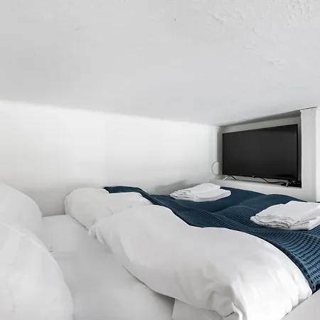 Wehost Spacious For 5 With A Kitchen Helsinki